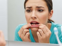 Gingivitis vs. Periodontitis: ¿Cómo identificarlas y tratarlas a tiempo?