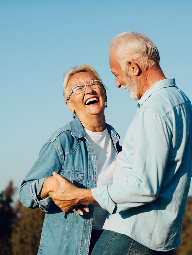 Vuelve a sonreír con nuestros implantes dentales
